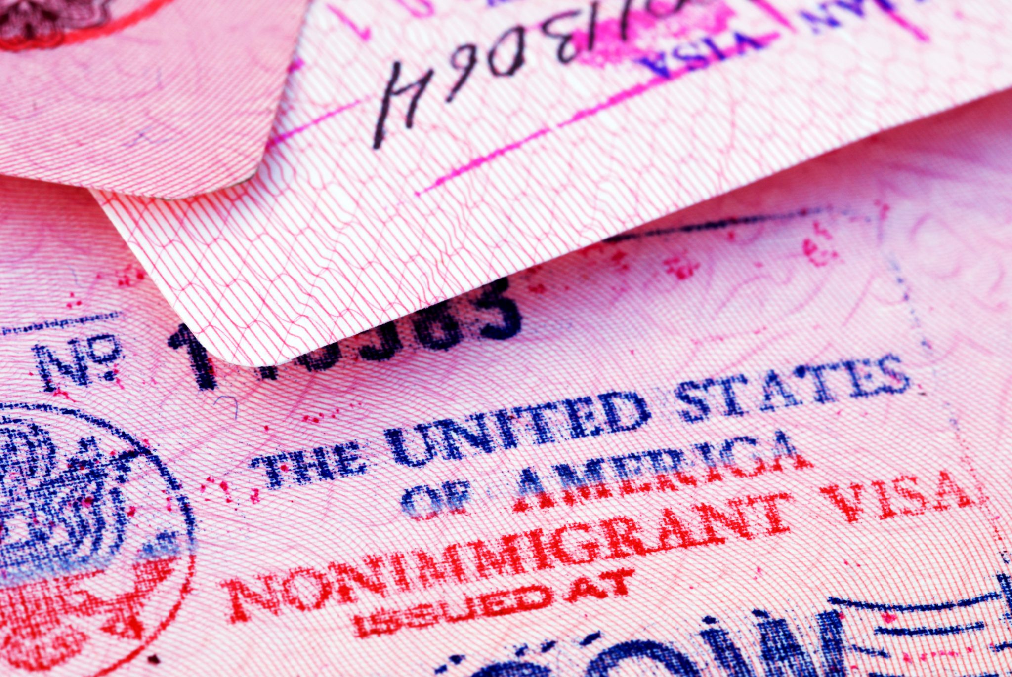 Ultimul obstacol pe care trebuie să-l treacă România pentru includerea in Visa Waiver cu Statele Uni...