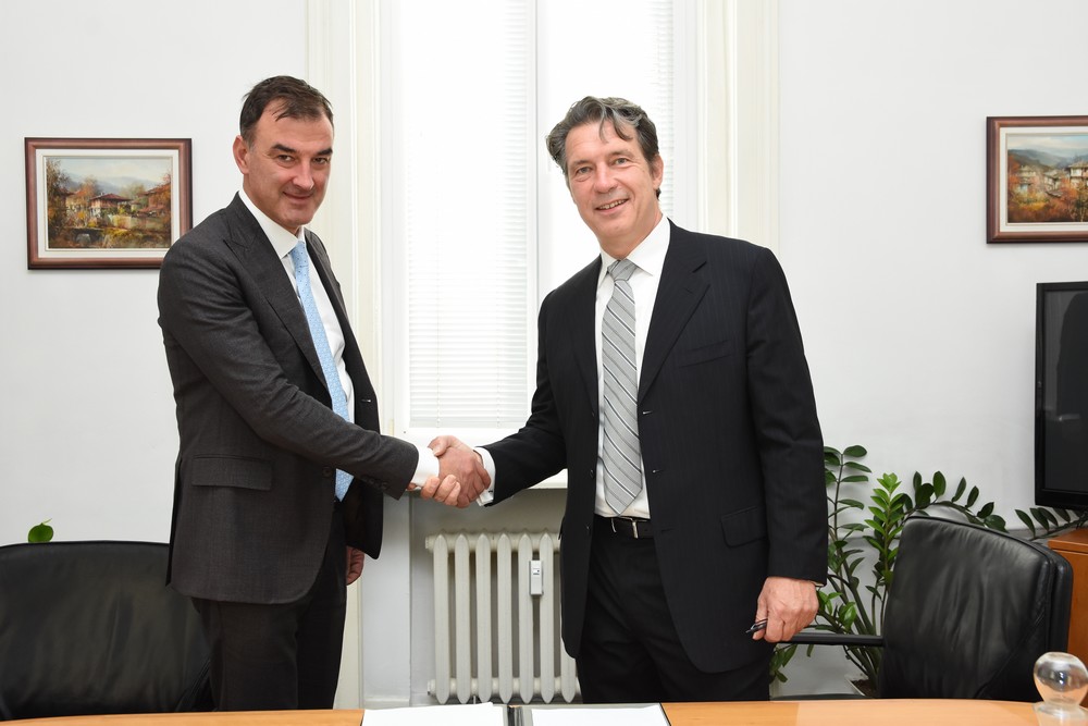 BERD investește 30 de milioane de euro în Euroins. Eurohold vine cu alte 12 milioane 1 foto semnare acord