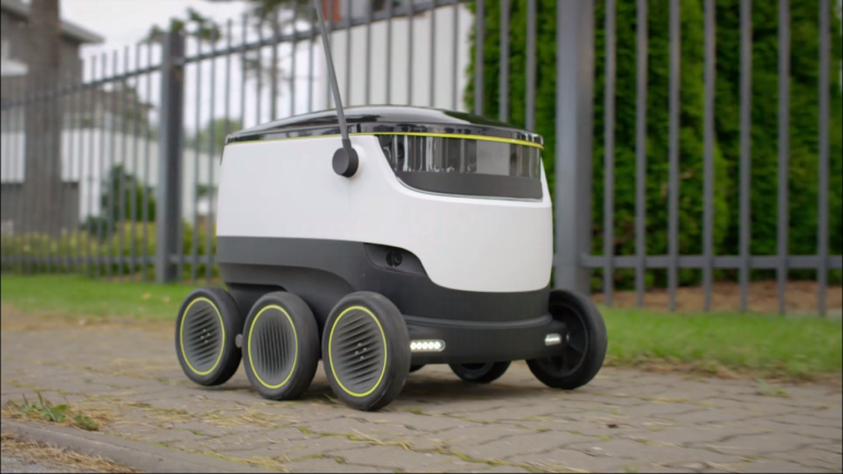 Glovo vrea să livreze mâncare cu roboți