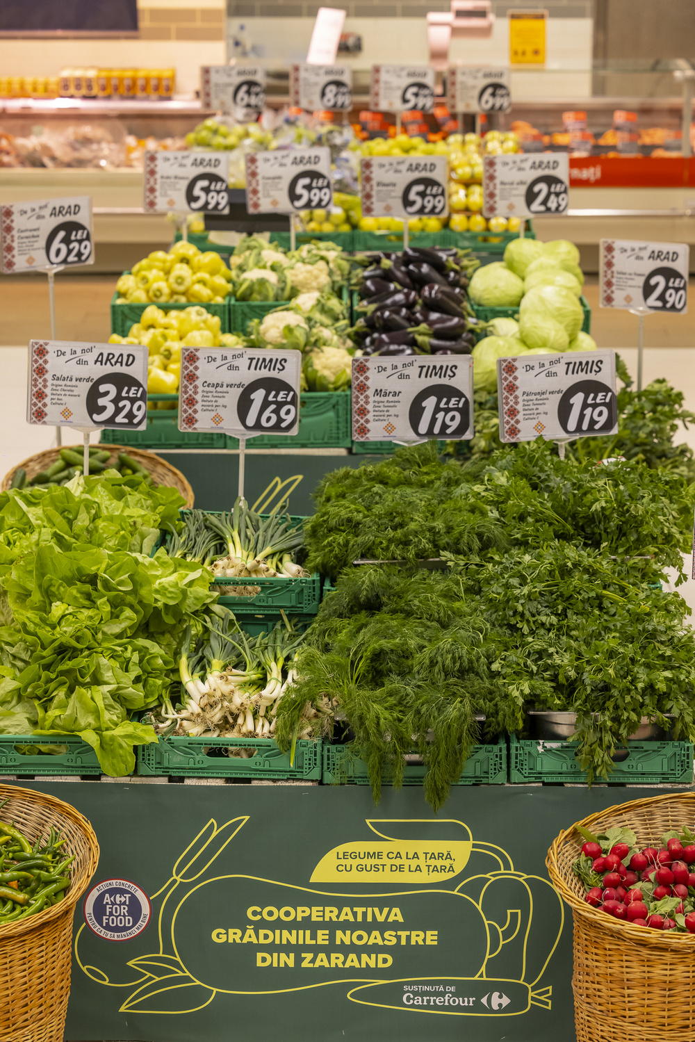 Mai multe produse românești ajung în magazinele Carrefour din vestul țării 7 Carrefour Produse Cooperativa Gradinile noastre din Zarand