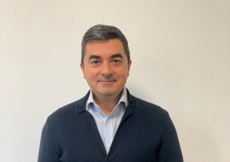 Portret LP scaled e1637585922306