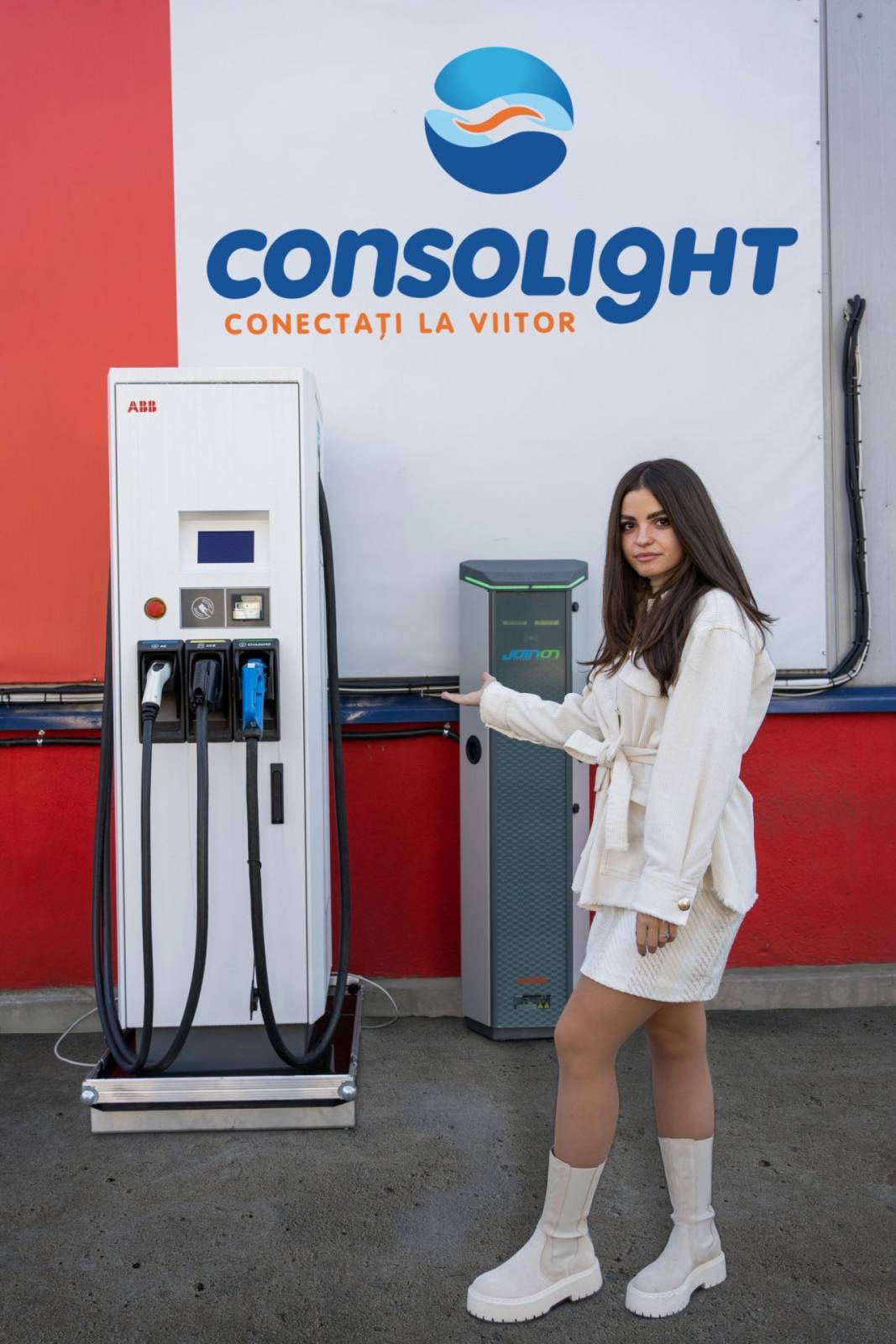 Statie de incarcare vehicule electricee scaled