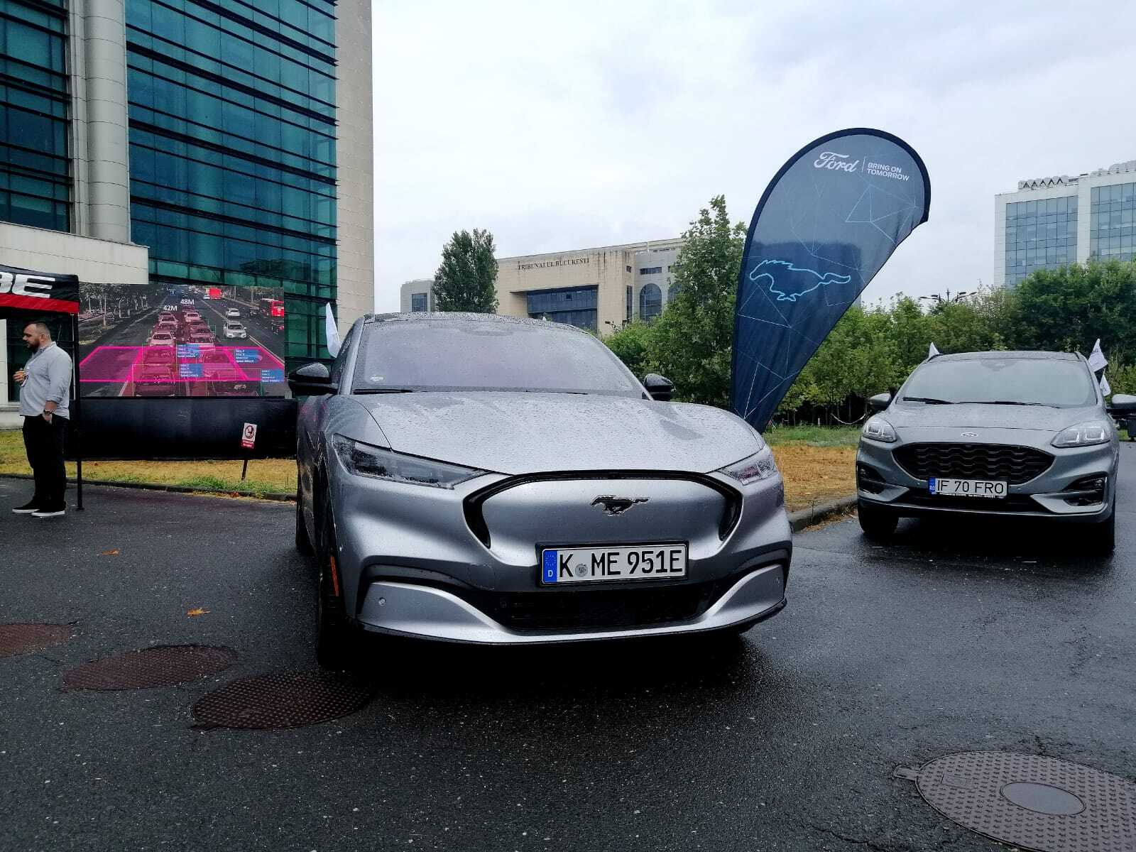 Câte mașini noi au fost produse în România în luna octombrie și câte au fost înmatriculate