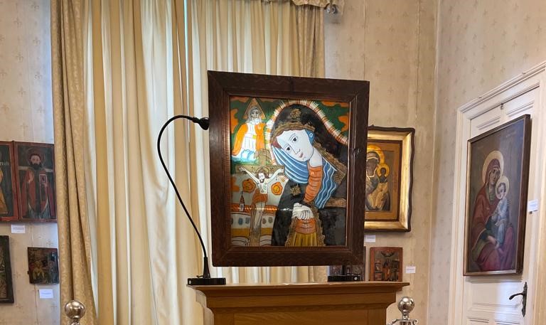 Licitație record la Artmark: 17.000 de euro pentru o icoană semnată de Părintele Arsenie Boca