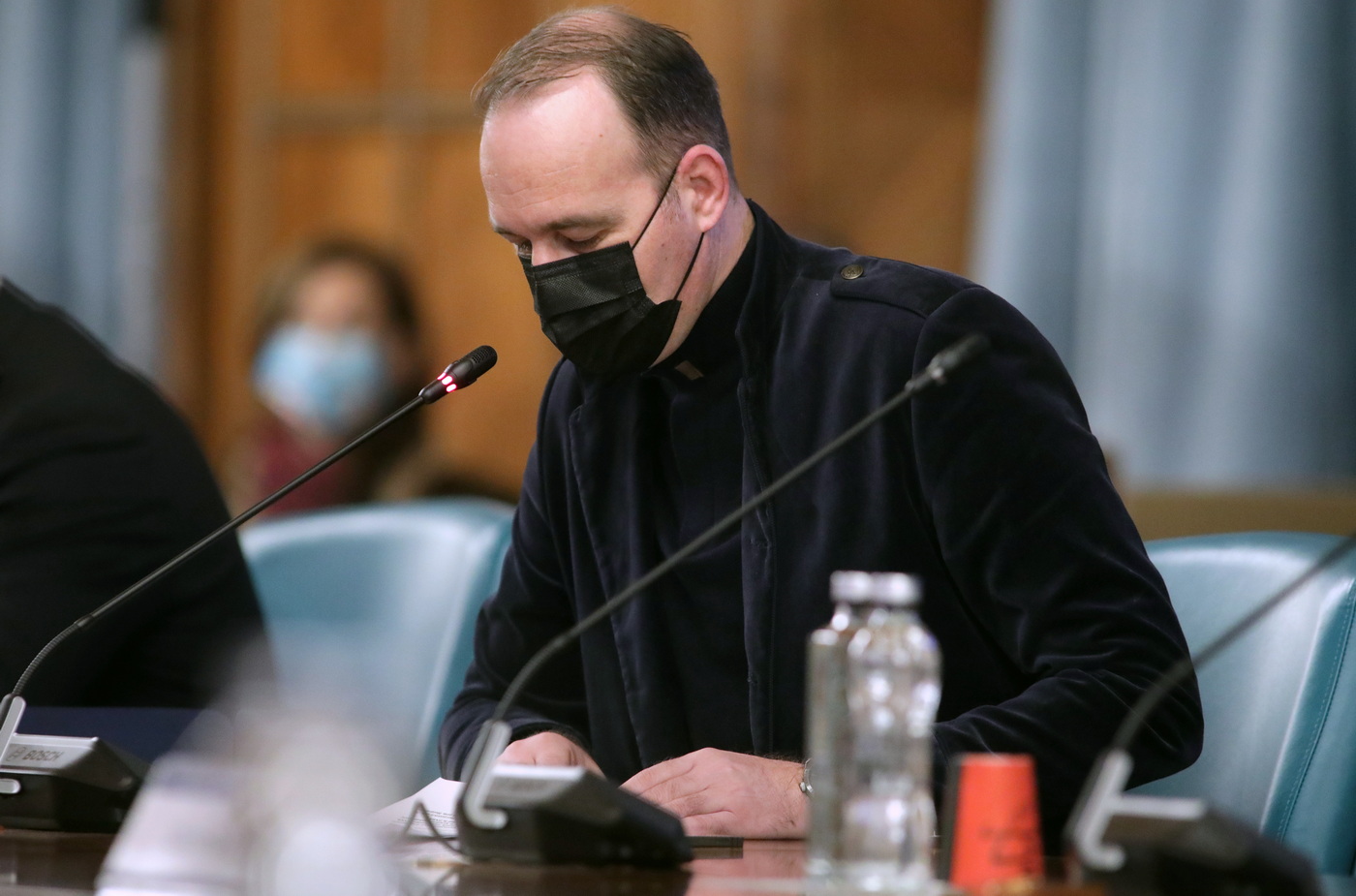 Guvernul a revizuit luni ordonanța de urgență de vineri care stabilește cum se administrează banii d...