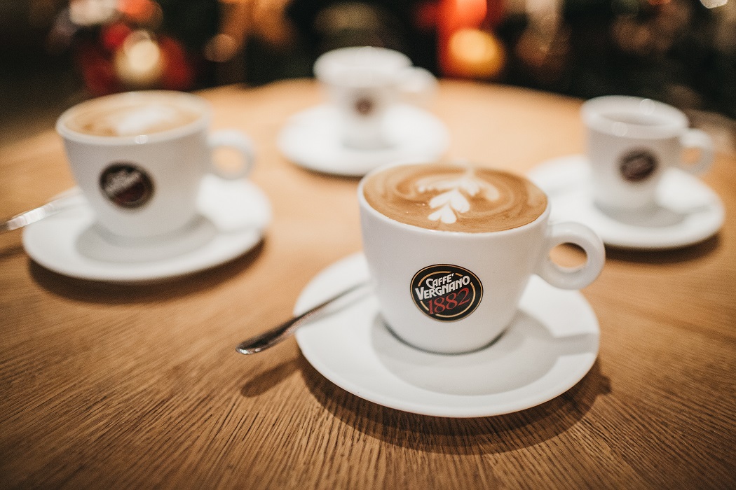 Coca-Cola HBC România își extinde portofoliul de cafea cu un nou brand premium, Caffè Vergnano