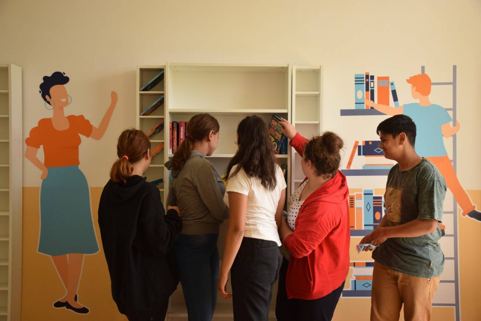 Ziua Națională a Lecturii. Românii alocă doar 1% din venituri pentru educație