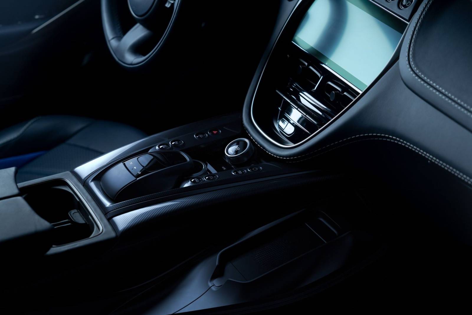 JPG Medium DBX707 Launch Imagery Copy 4