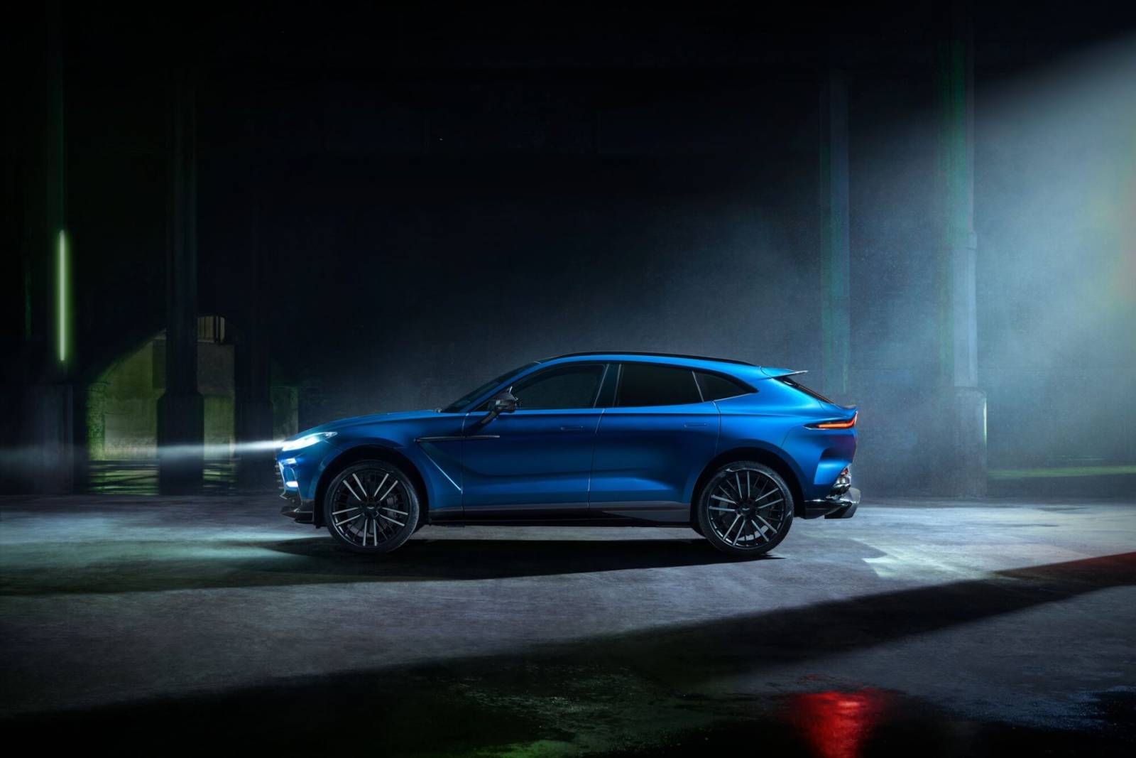 JPG Medium DBX707 Launch Imagery Copy 8