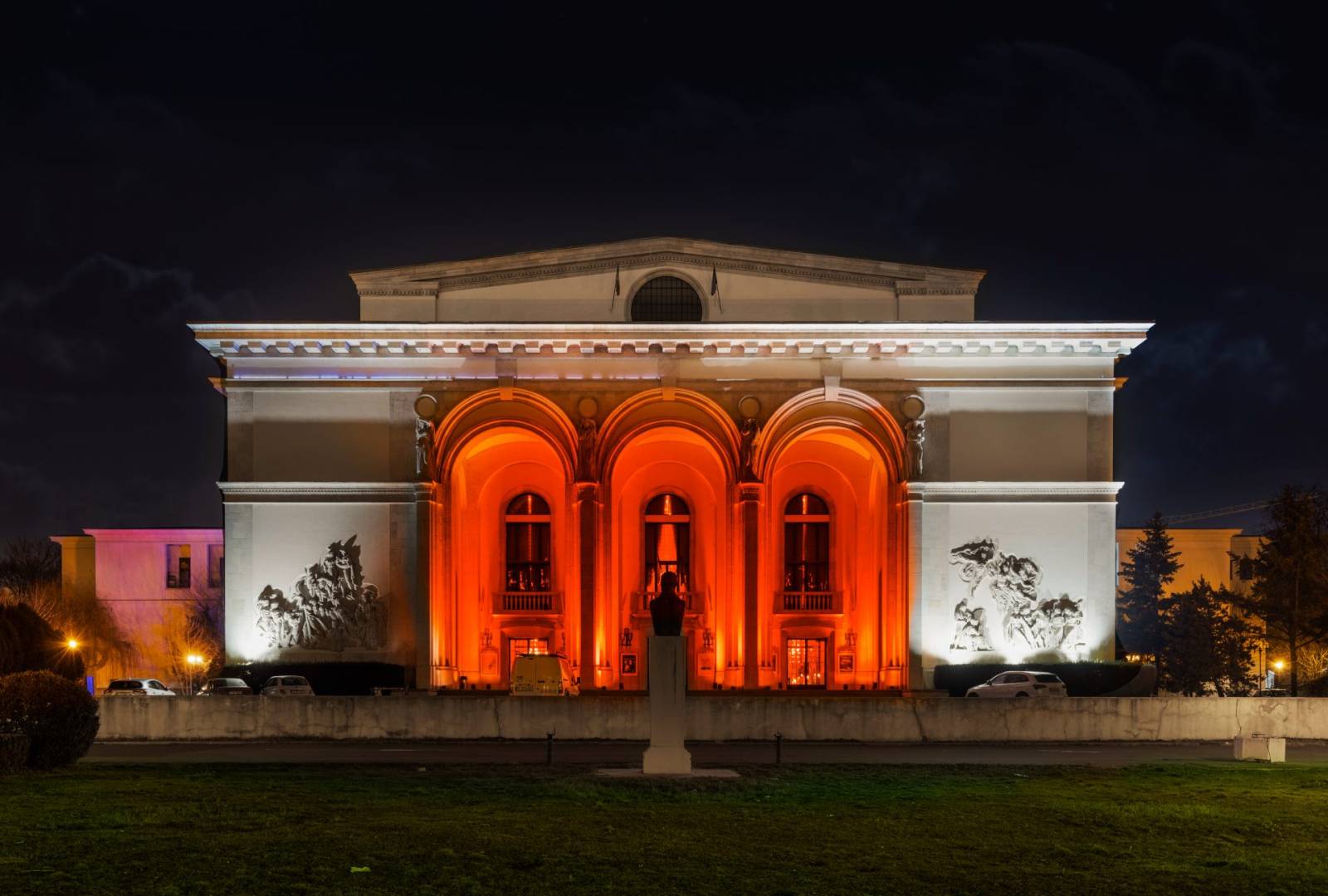 Ziua Mondială a Luptei împotriva Cancerului. Opera Națională București va fi iluminată în portocaliu
