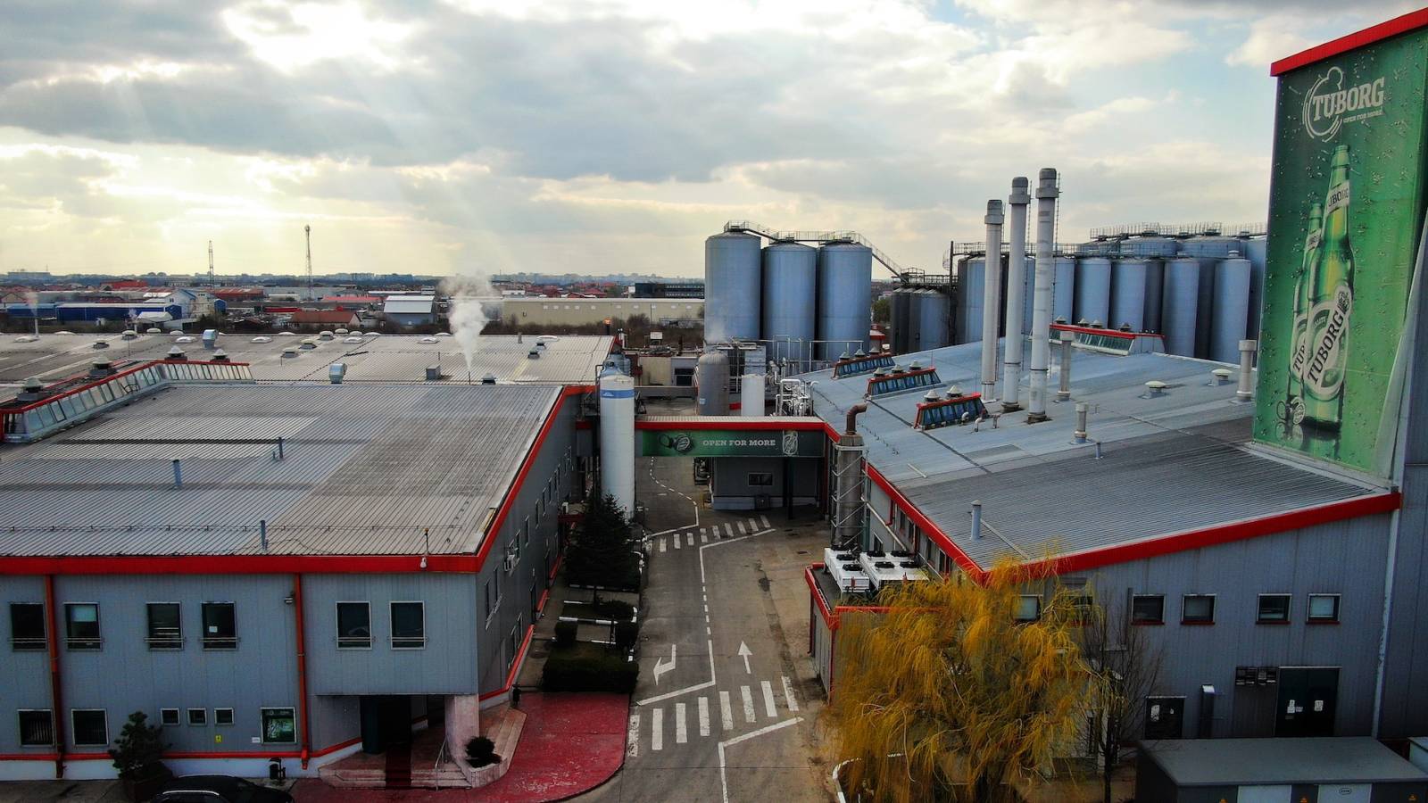 Biz Good News: Tuborg România oferă locuri de muncă și cazare refugiaților din Ucraina