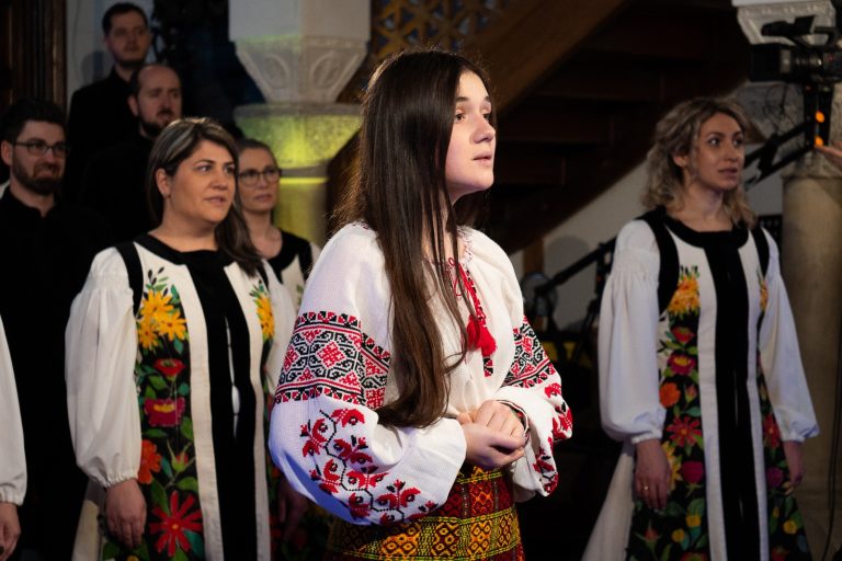 Imnul Ucrainei Corul Madrigal Tania Kolotylo