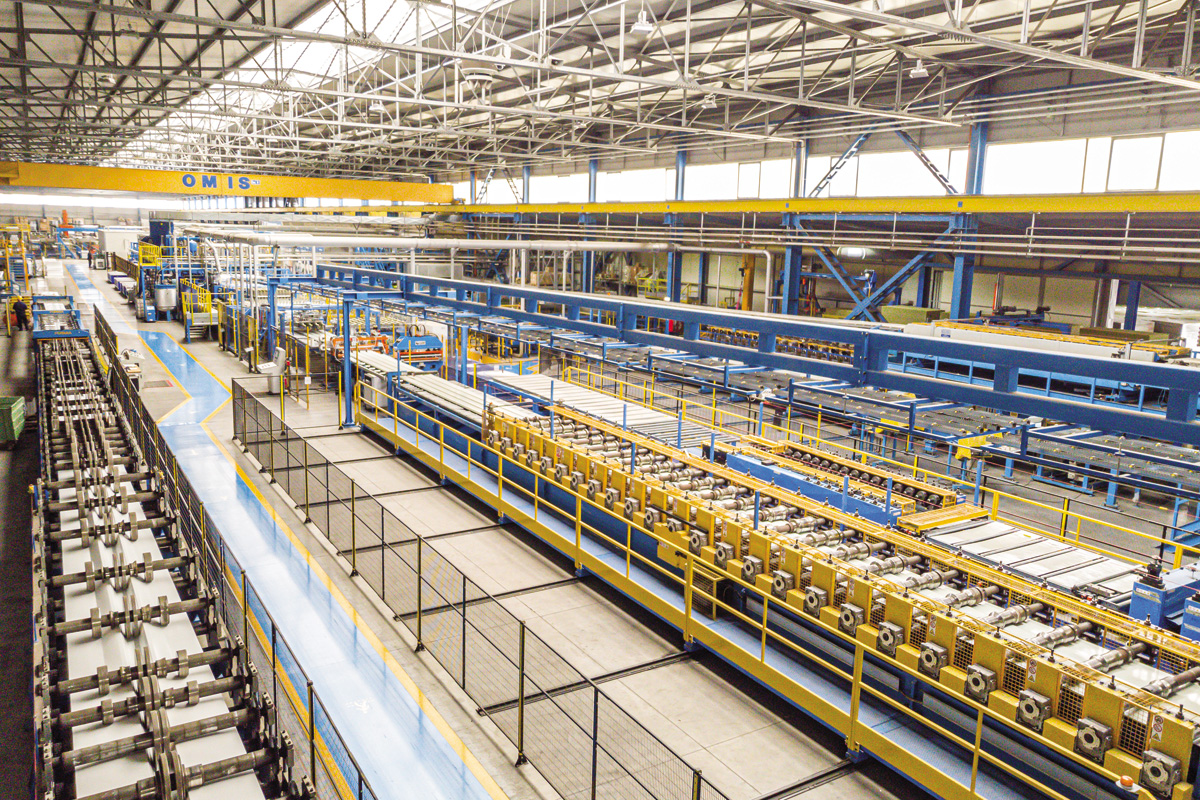 Biz Italia: Isopan Est - Calitate pentru construcțiile viitorului 2 Isopan Est fabrica 2