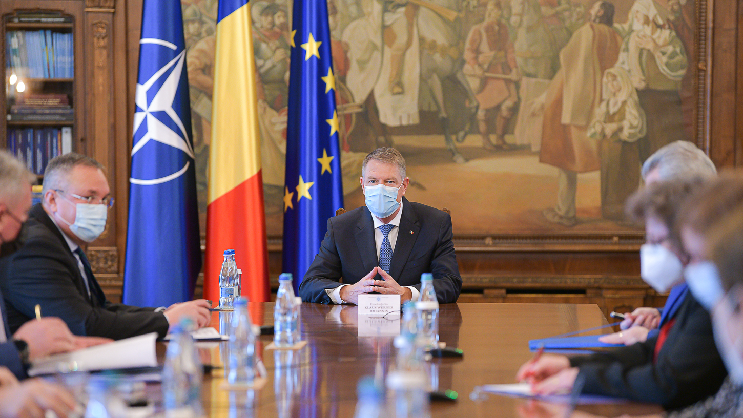 Klau Iohannis - starea de alertă