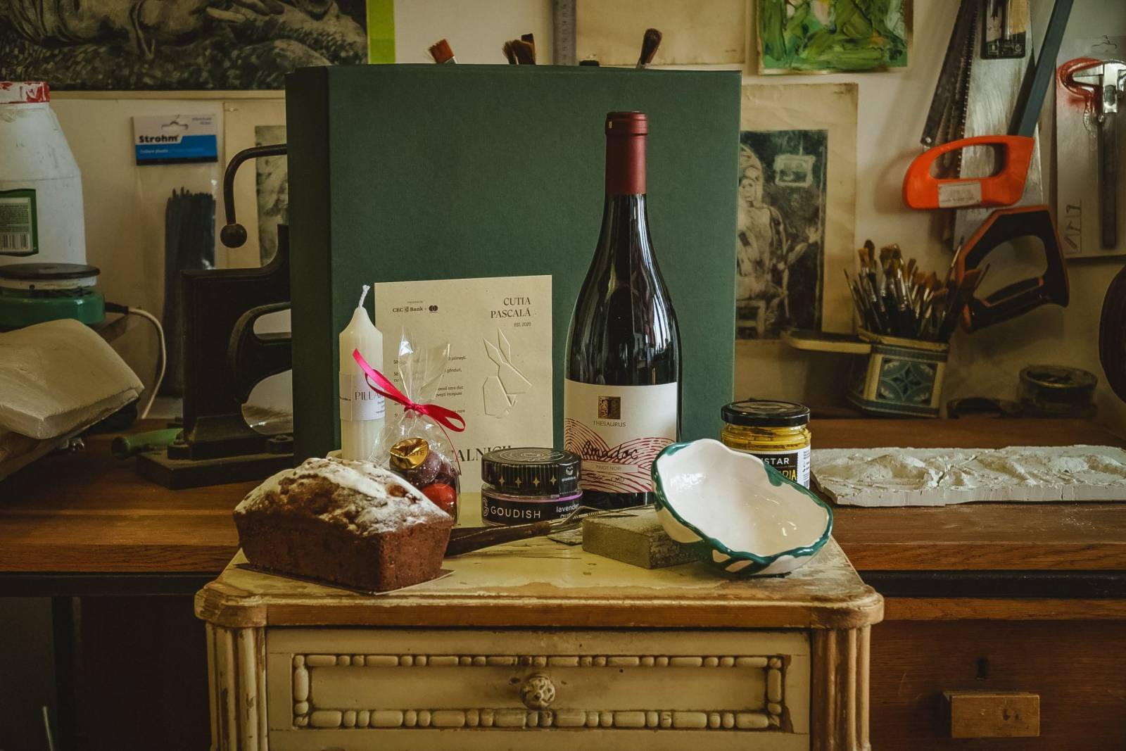 Cutia cu Localnici Pascală