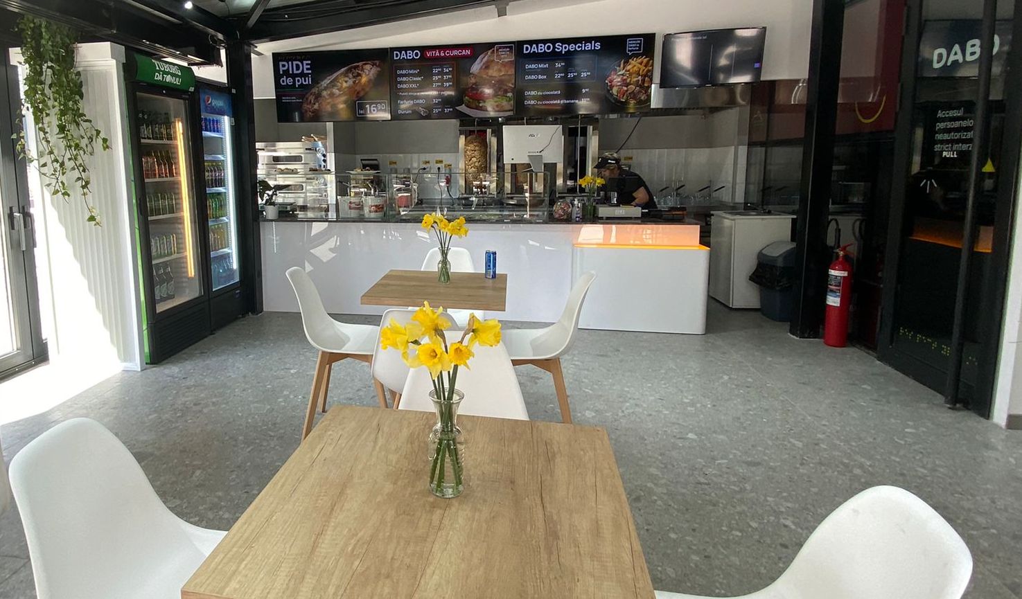 Dabo deschide primul restaurant sub noua identitate