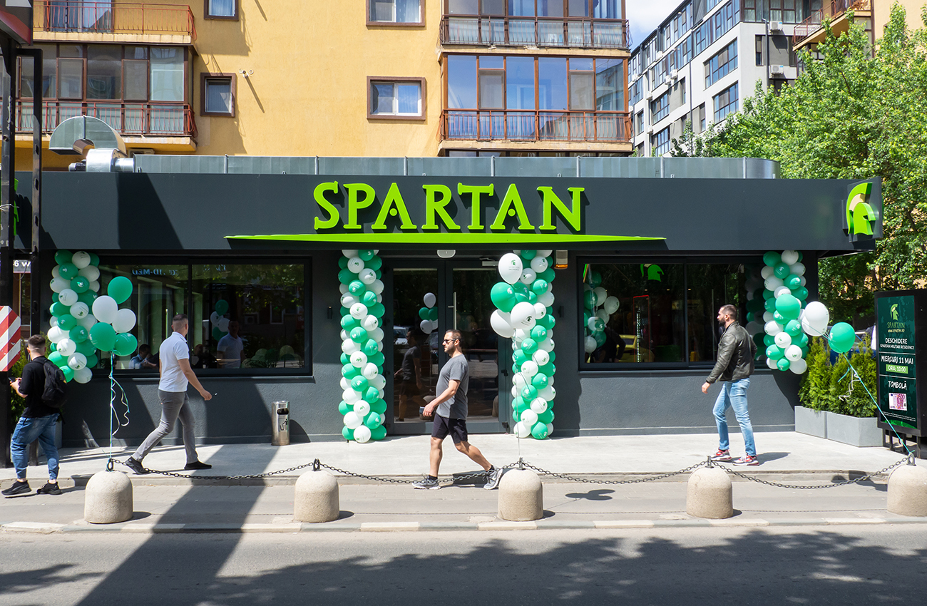 lansare Spartan Militari