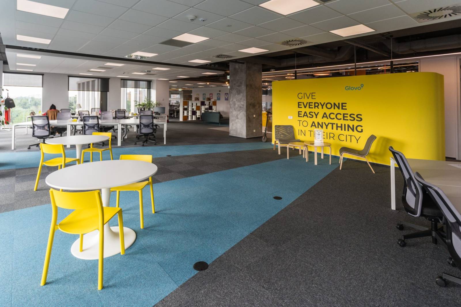 Glovo îl numește pe Iustinian Belghir noul General Manager în România și deschide în București cel m...