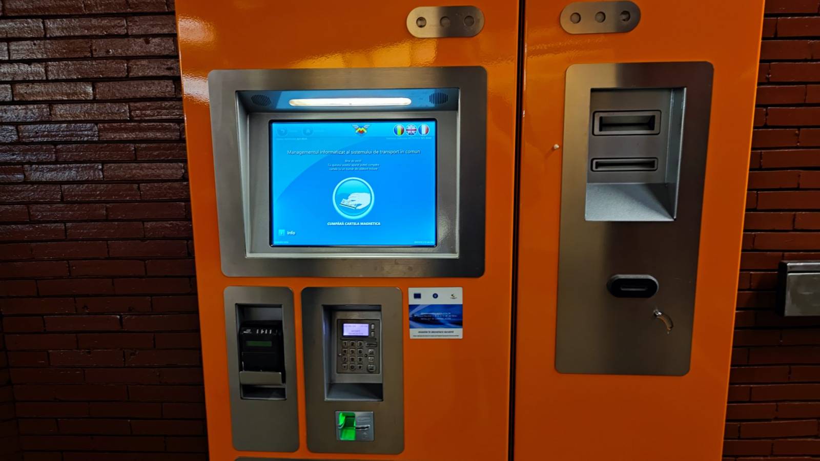Metrorex ”revoluționează” cumpărarea cartelelor de metrou. Va instala terminale de plată contactless