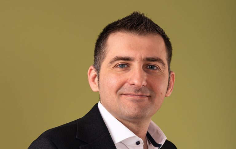 Ionuț Badiu - Mogo România