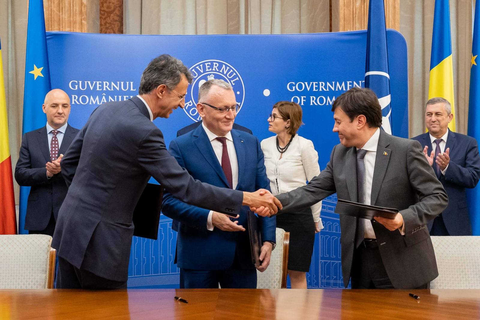 Guvernul vrea să atragă investiții de două miliarde de euro în sectorul bateriilor în următorii ani