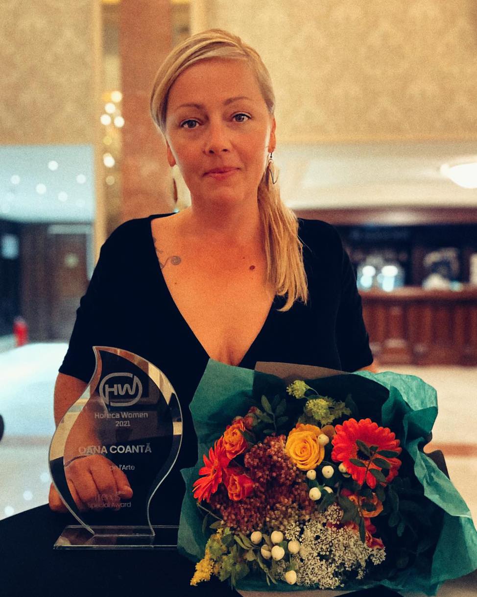 Oana Coantă și TrendsHRB Special Award