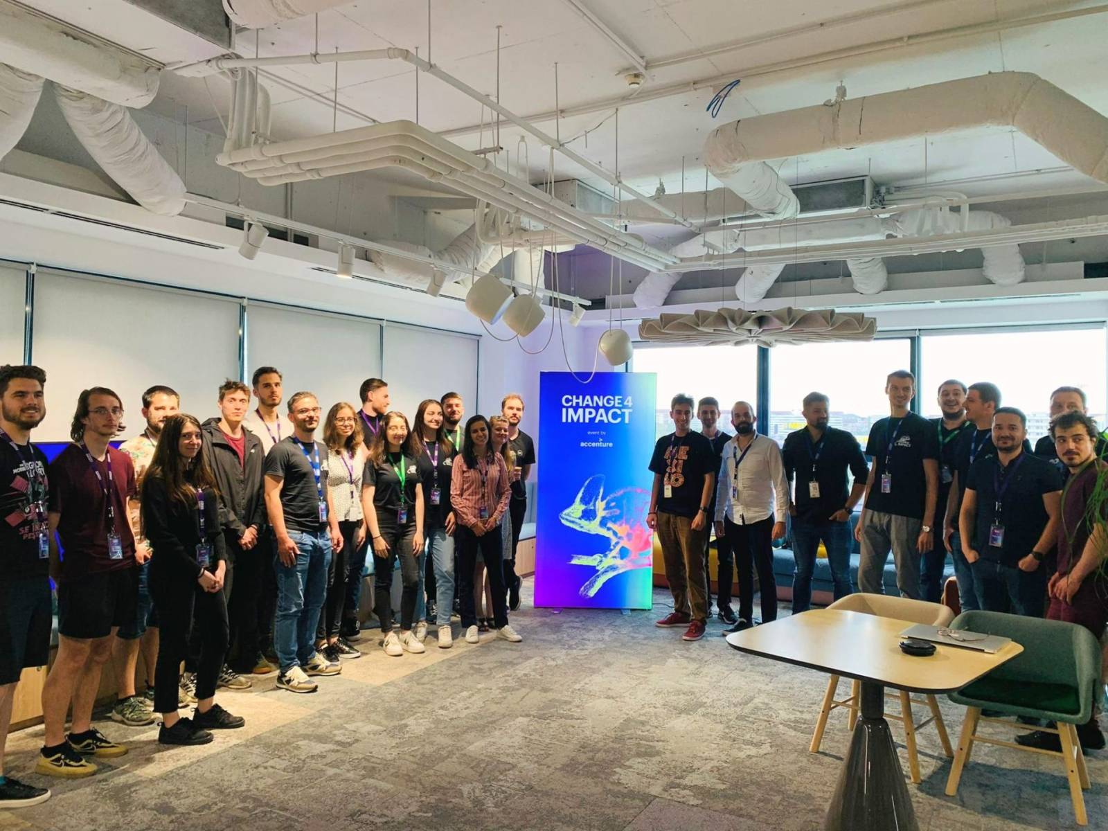 Câștigătorii hackathonului Change4Impact, organizat de Accenture