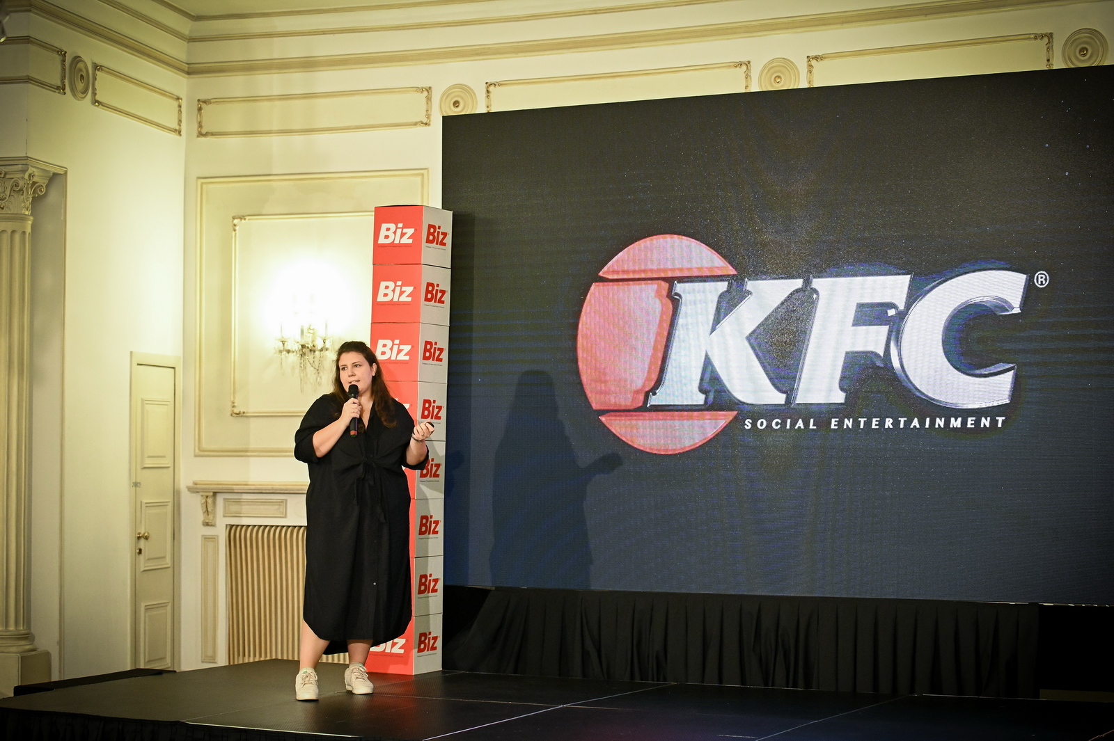 Schimbarea la față a KFC în social media. Au intrat pe TikTok cu o campanie revoluționară, trecând d...