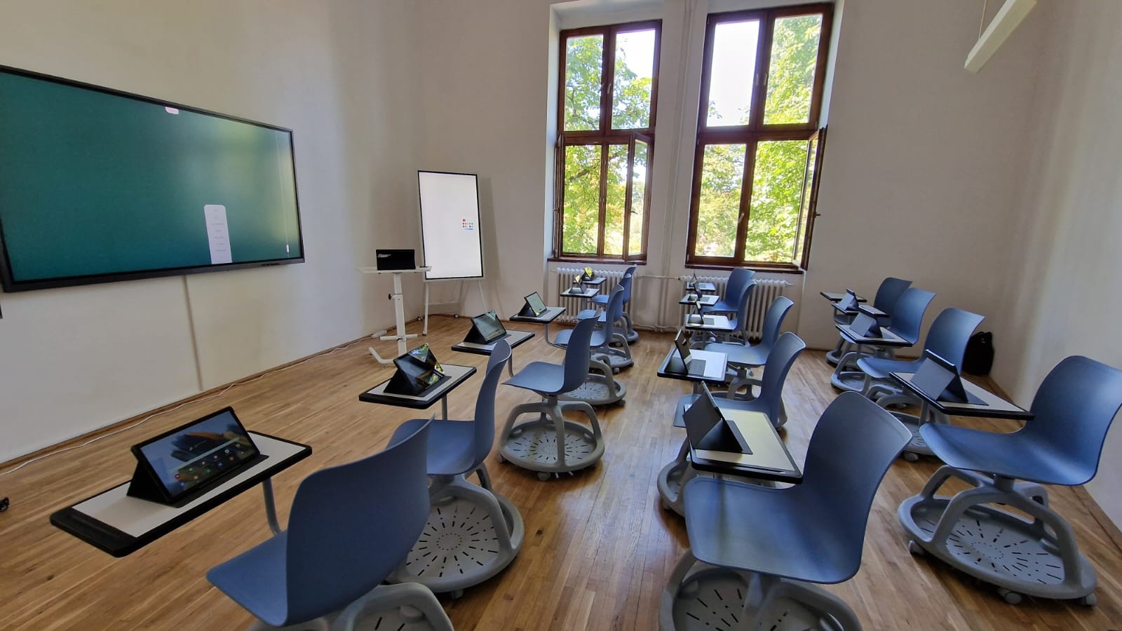 Oradea inaugurează primul centru educațional dotat cu echipamente Samsung de ultimă generație