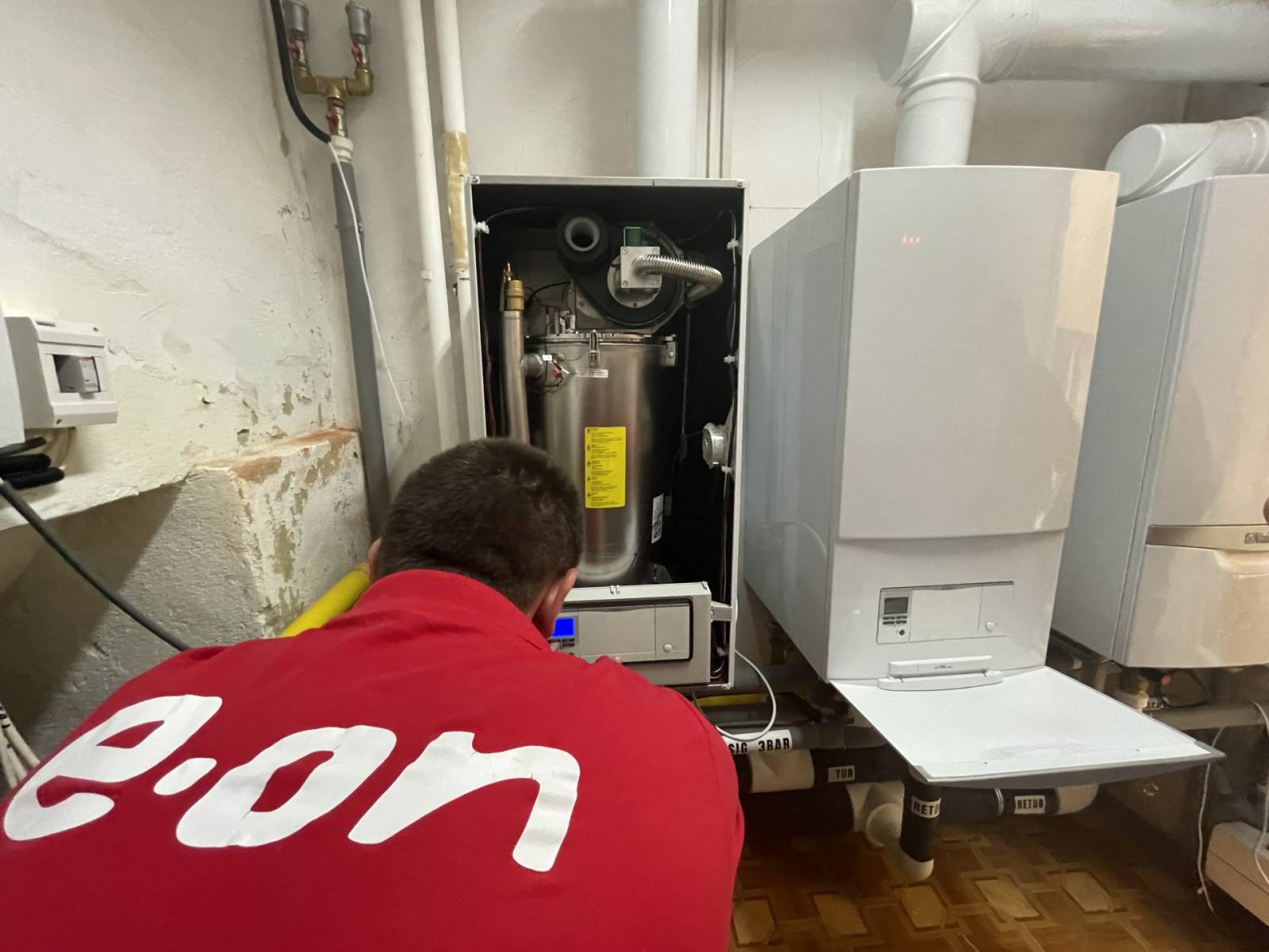 E.ON Energie România a donat un sistem de încălzire și apă caldă Clinicii de Oncologie a Spitalului ...