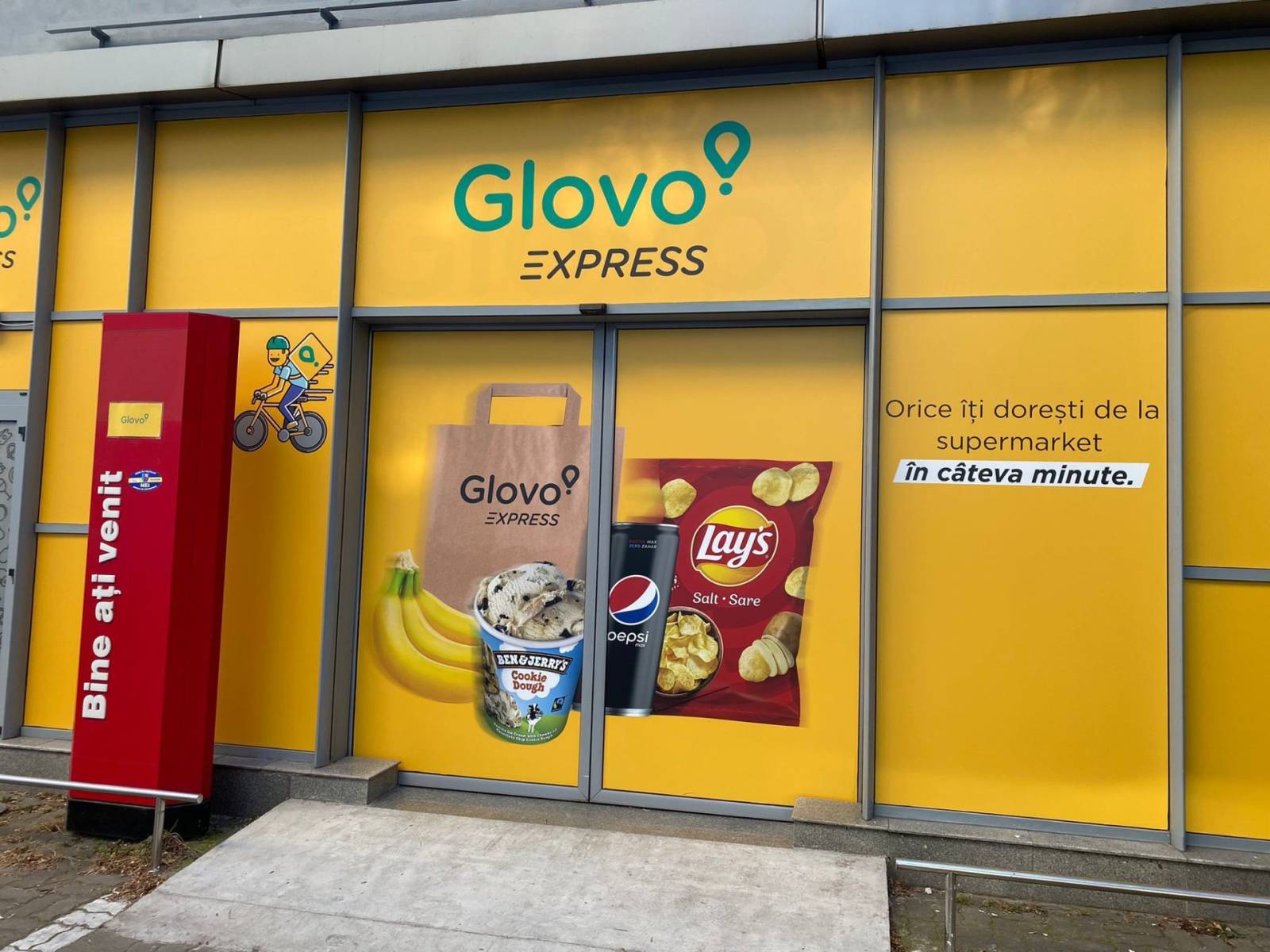 Un an de Glovo Express în România. 12 unități deschise, în cinci orașe din România