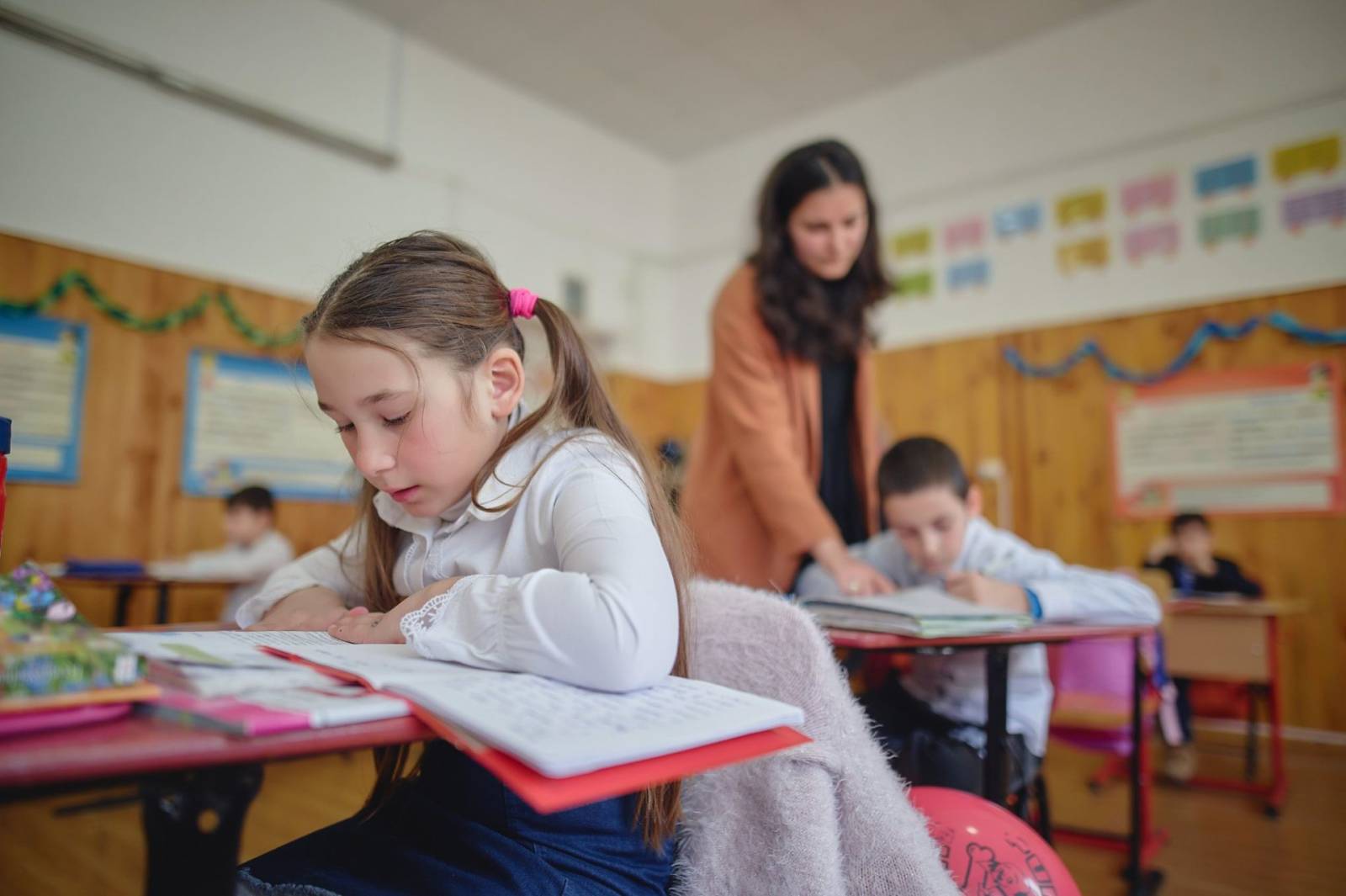UniCredit și Teach For All își unesc forțele pentru a susține educația