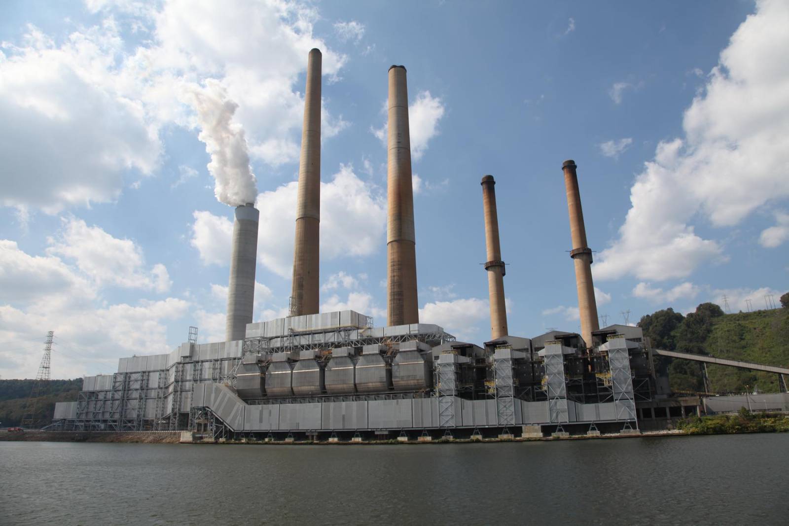 Centrala Mintia va produce energie electrică în perioada de probă la orele de vârf 12 termocentrala mintia bun