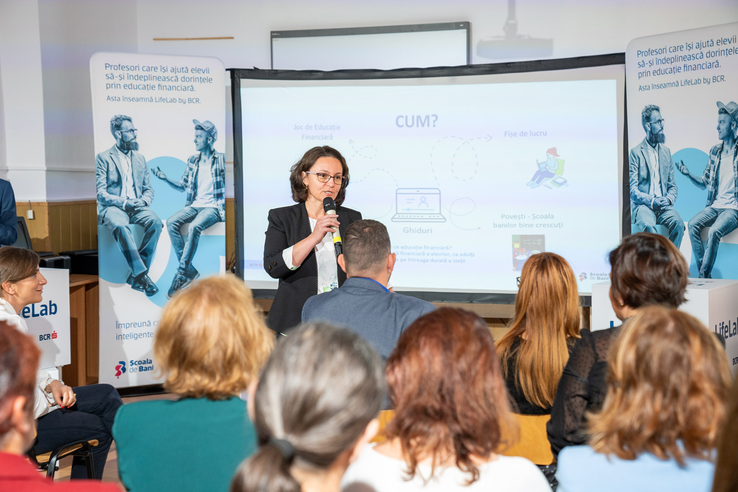 BCR lansează programul-pilot de educație financiară și pentru dezvoltarea abilităților de viață LifeLab 1 Adina Rosca Lansare LifeLab Poiana Marului