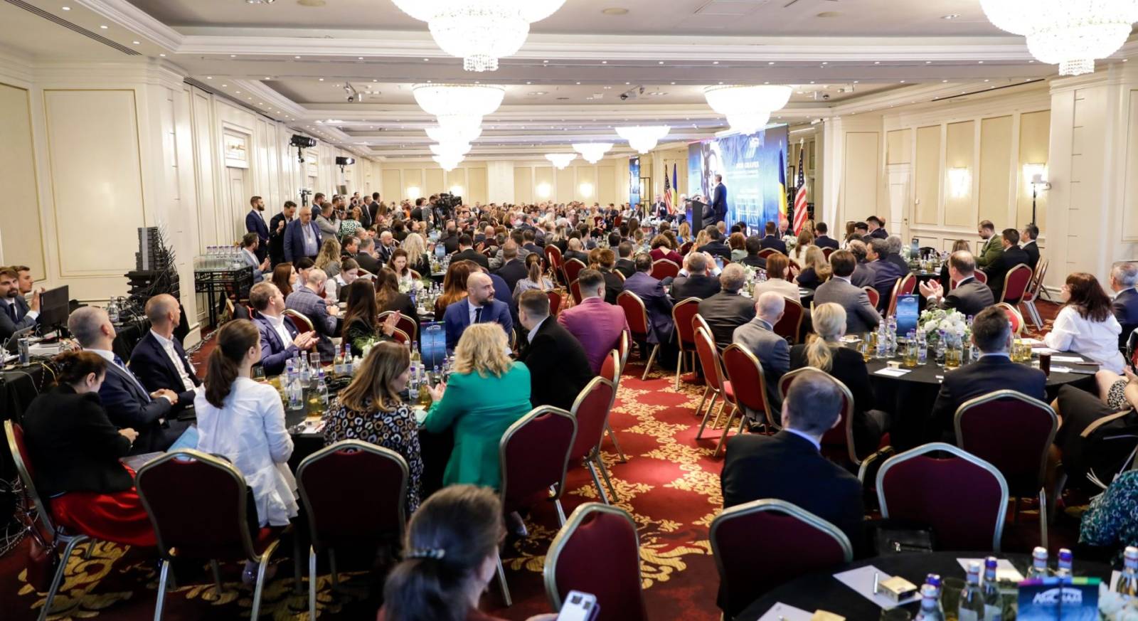 Ministerul Energiei va căuta proiecte prin PNRR pentru producerea de baterii electrice şi panouri so...