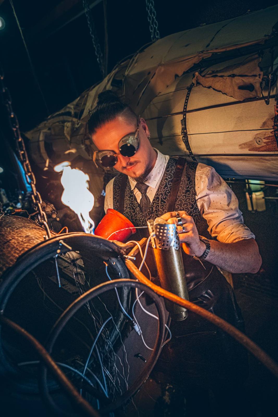 Primul Muzeu Steampunk din Europa s-a deschis la Cluj 7 Professor Sylvester