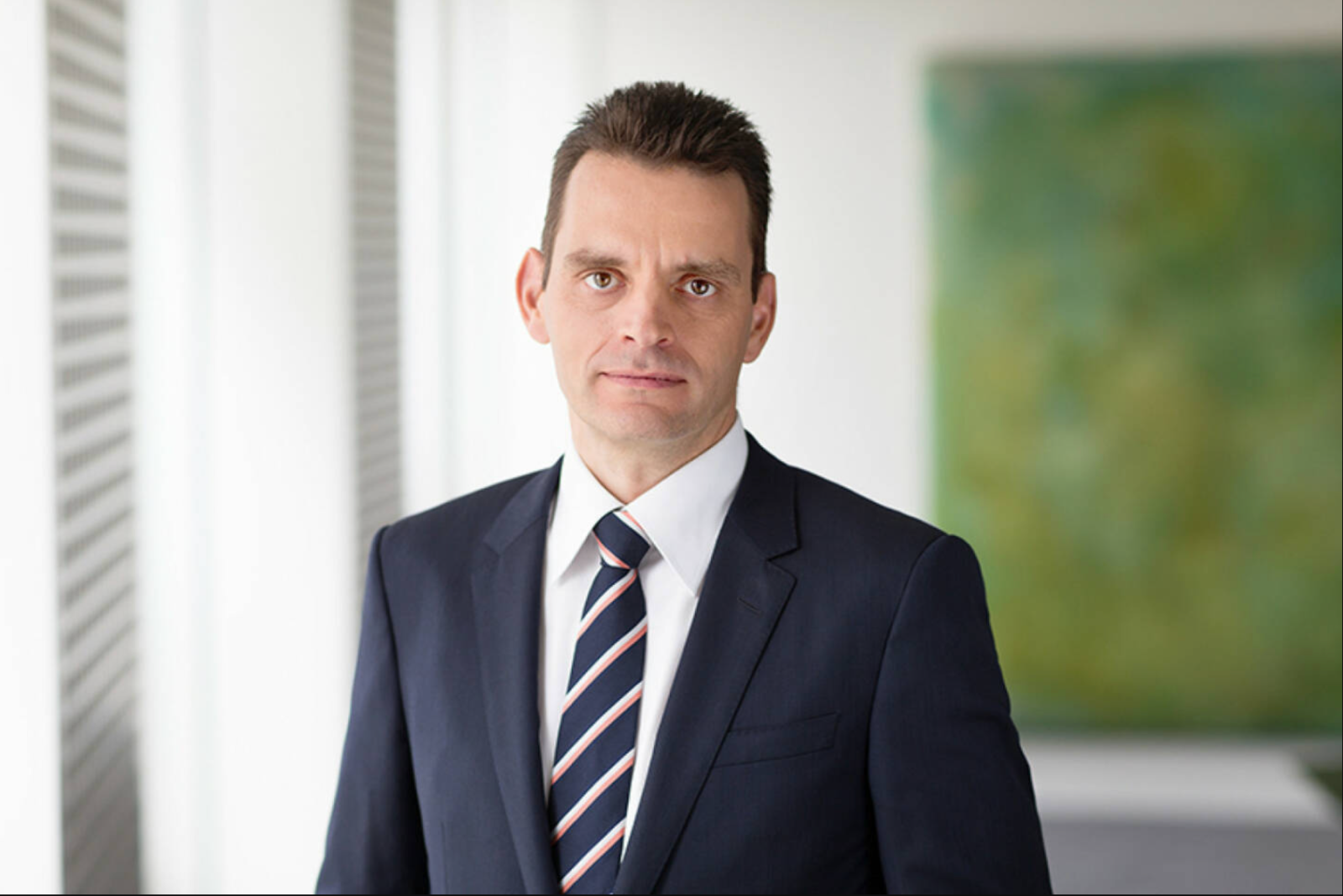 Președintele Consiliului de Administrație al E.ON SE, Leonhard Birnbaum, rămâne în funcție până în 2...