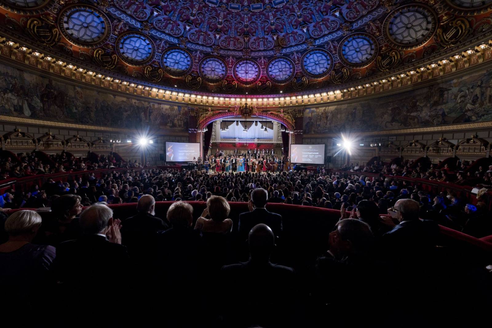 160.000 de euro pentru bursele Tinere Talente, strânși la Concertul Regal caritabil