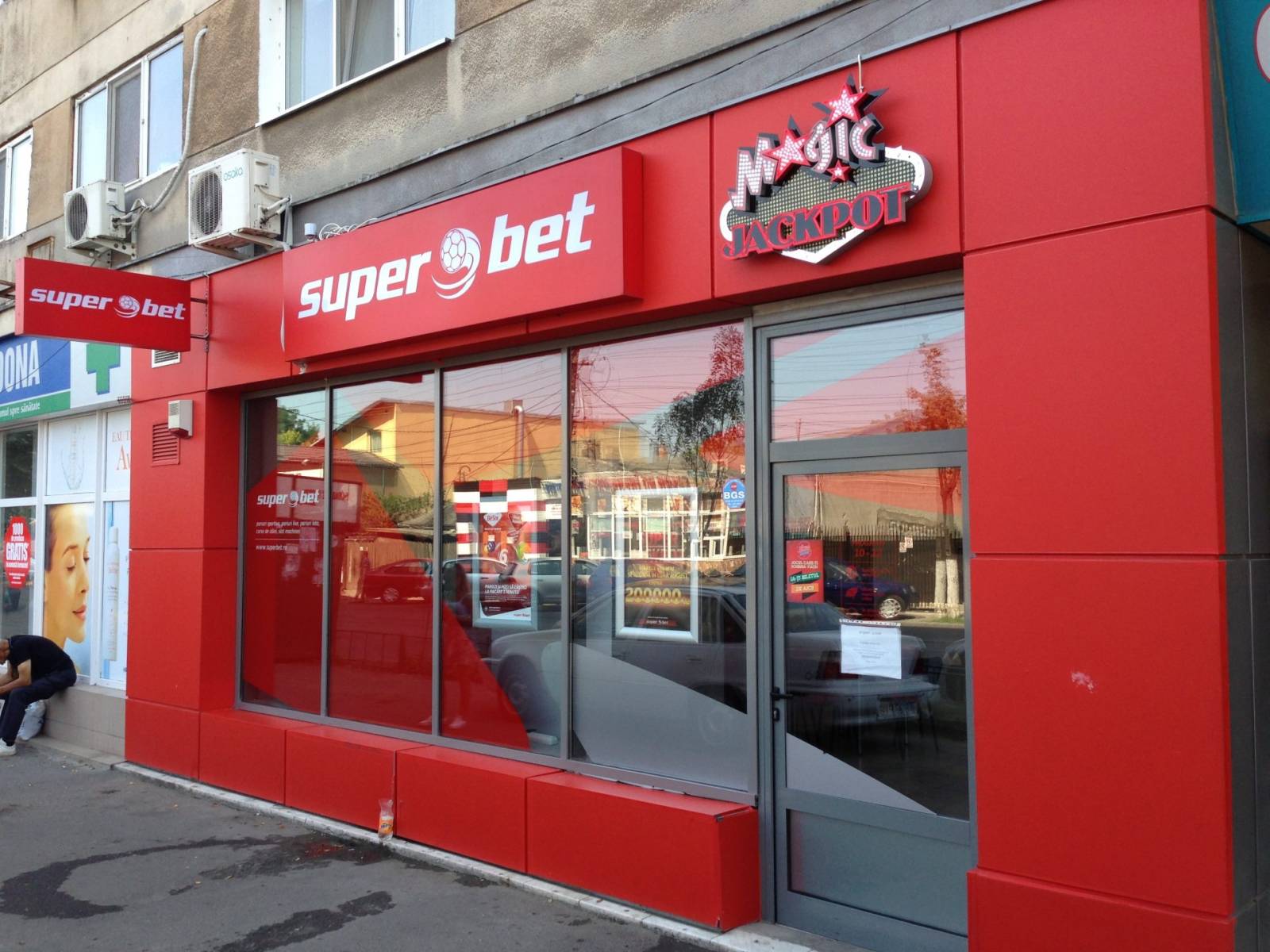 Superbet rămâne în portofoliul agenției Rusu+Borțun