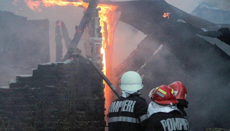 incendiu - pompieri