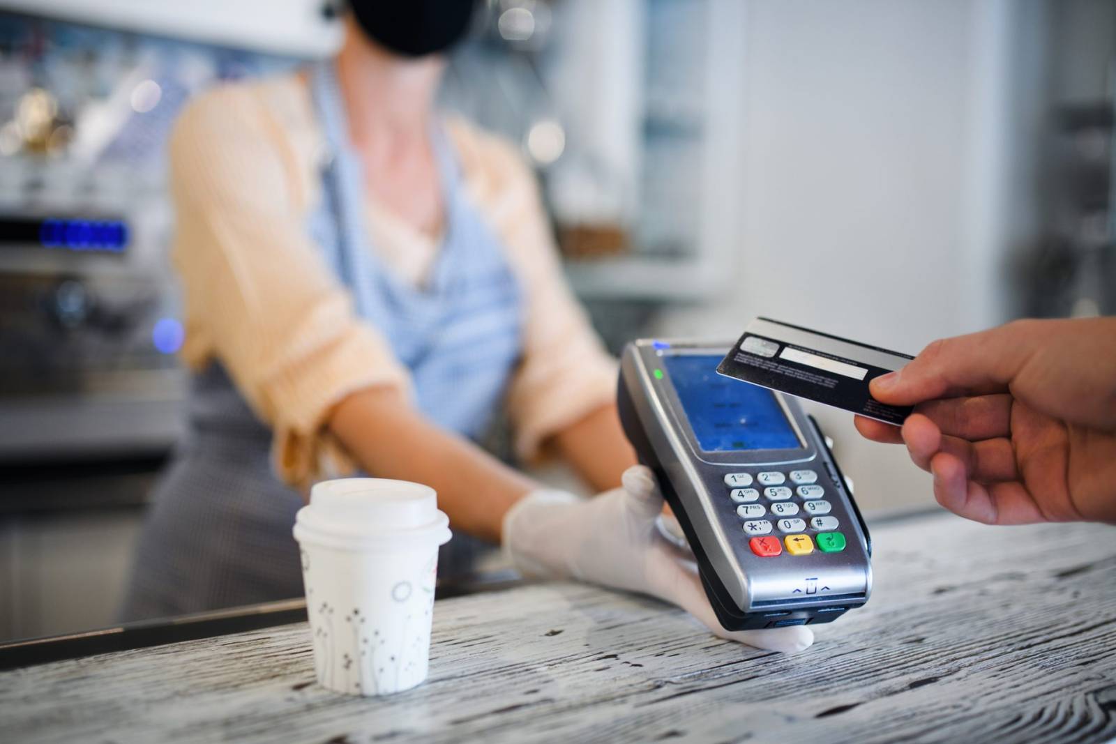 Global Payments despre noile trend-uri în retail: contactless, modelul „figital” (phygital) de busin...