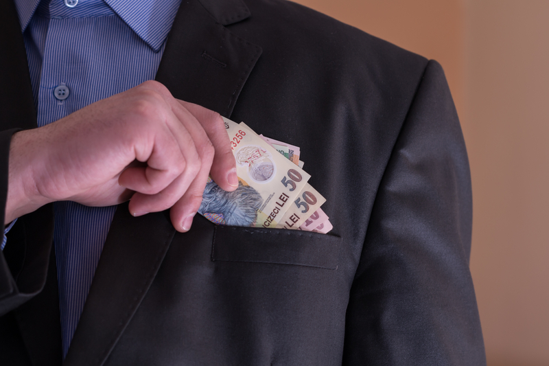 40% dintre angajatorii români au mărit salariile în a doua jumătate a anului