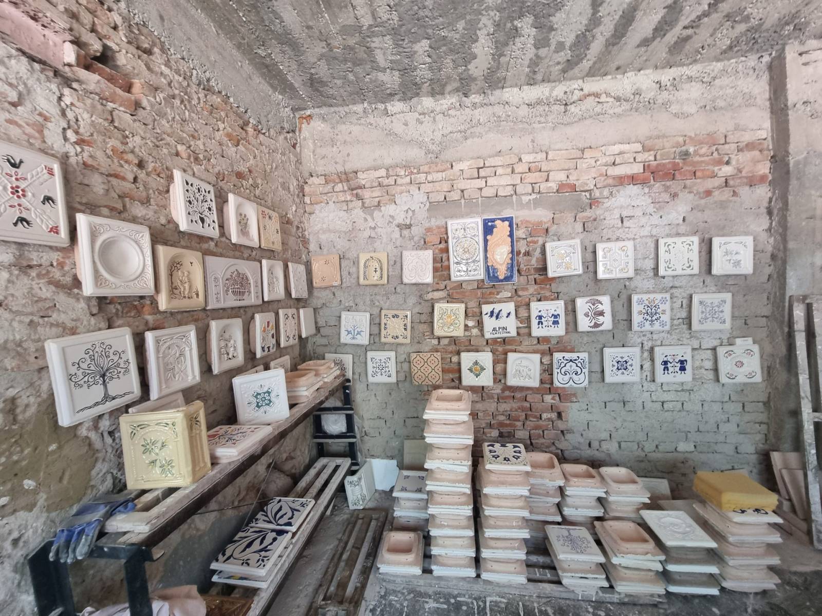 prelucrare cahle la Teracota Medias FOTO SN DECO 3