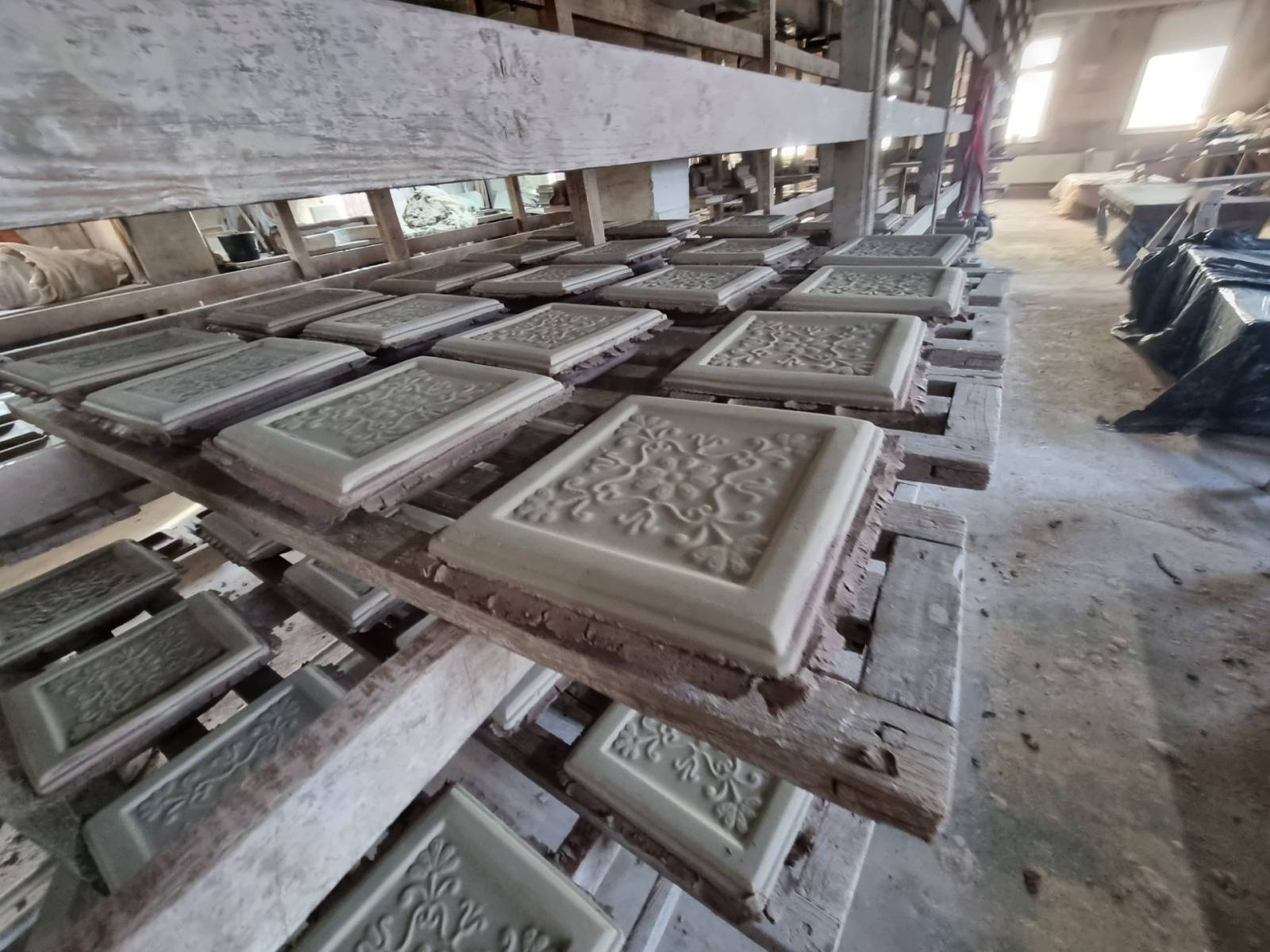 prelucrare cahle la Teracota Medias FOTO SN DECO 8