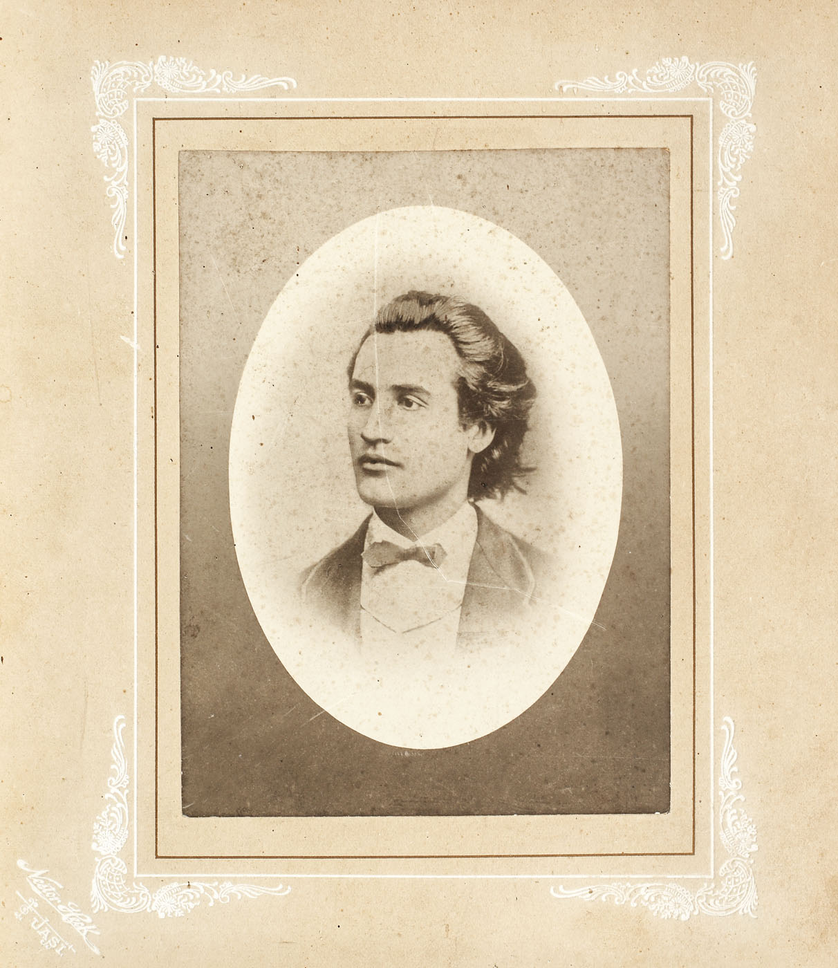 Mihai Eminescu portret la 19 ani prima fotografie va fi expusa la Palatul Cesianu Racovita pe 15 ianuarie