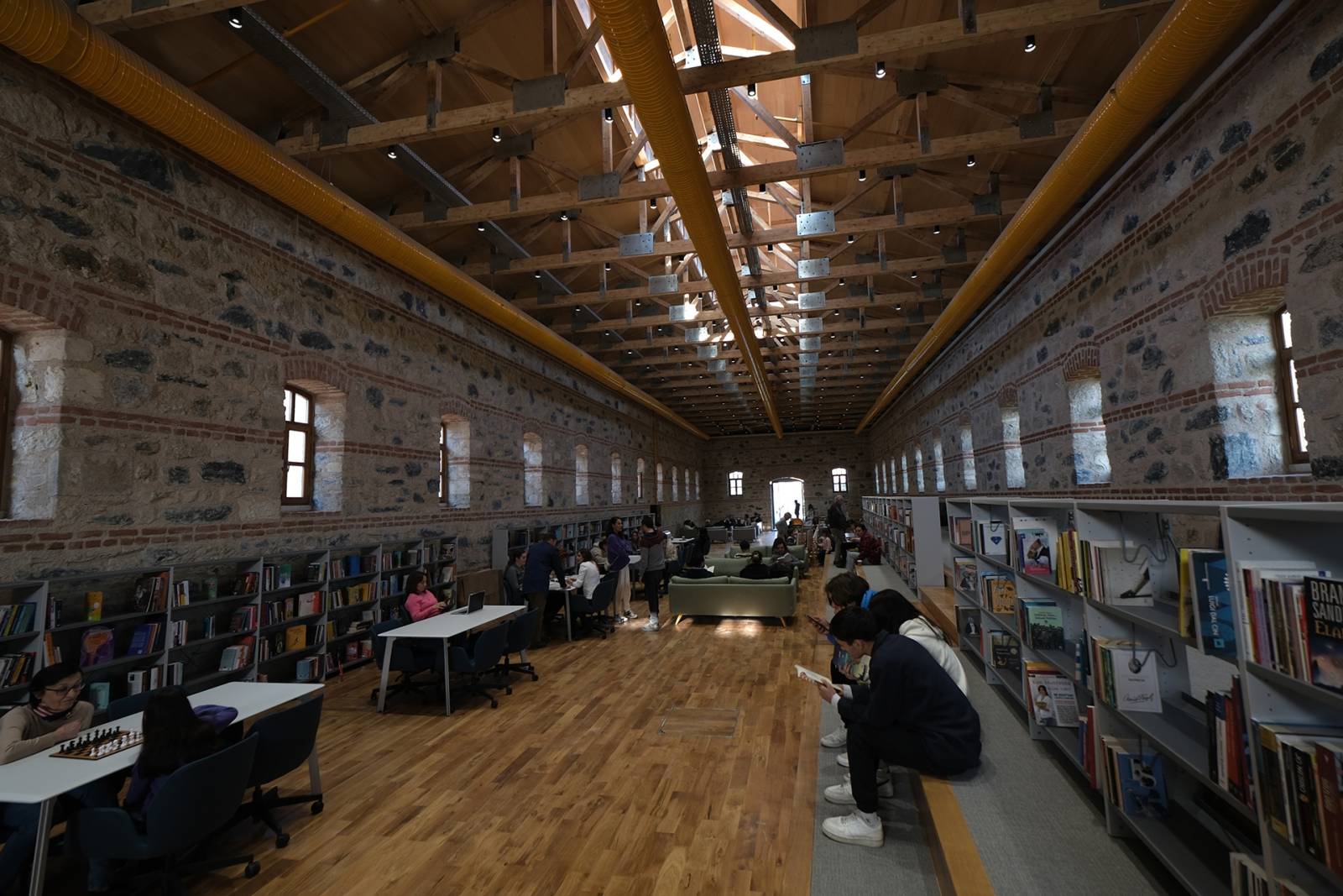 Cum arată Rami, cea mai mare bibliotecă din Istanbul, deschisă după o restaurare de aproape zece ani...