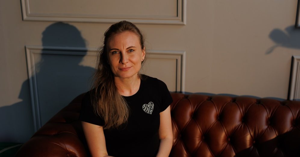 Alina Axane: „Când pictăm obținem o stare fizică și profundă de odihnă”
