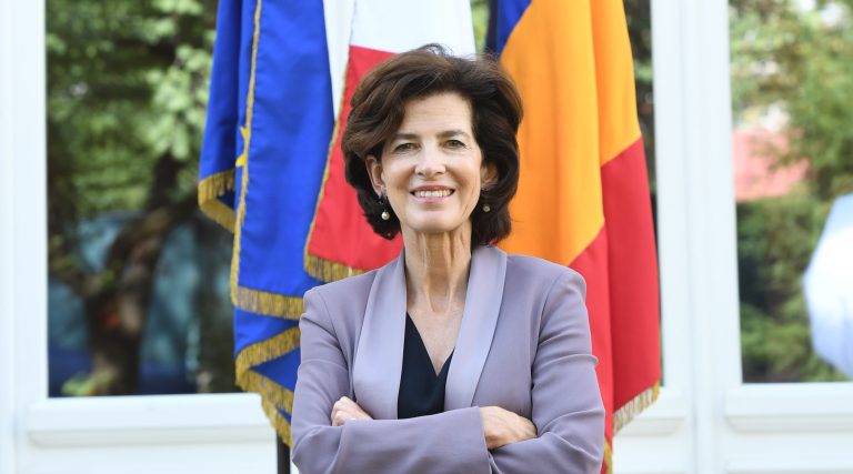 Laurence Auer - Ambasadoarea Frantei in Romania