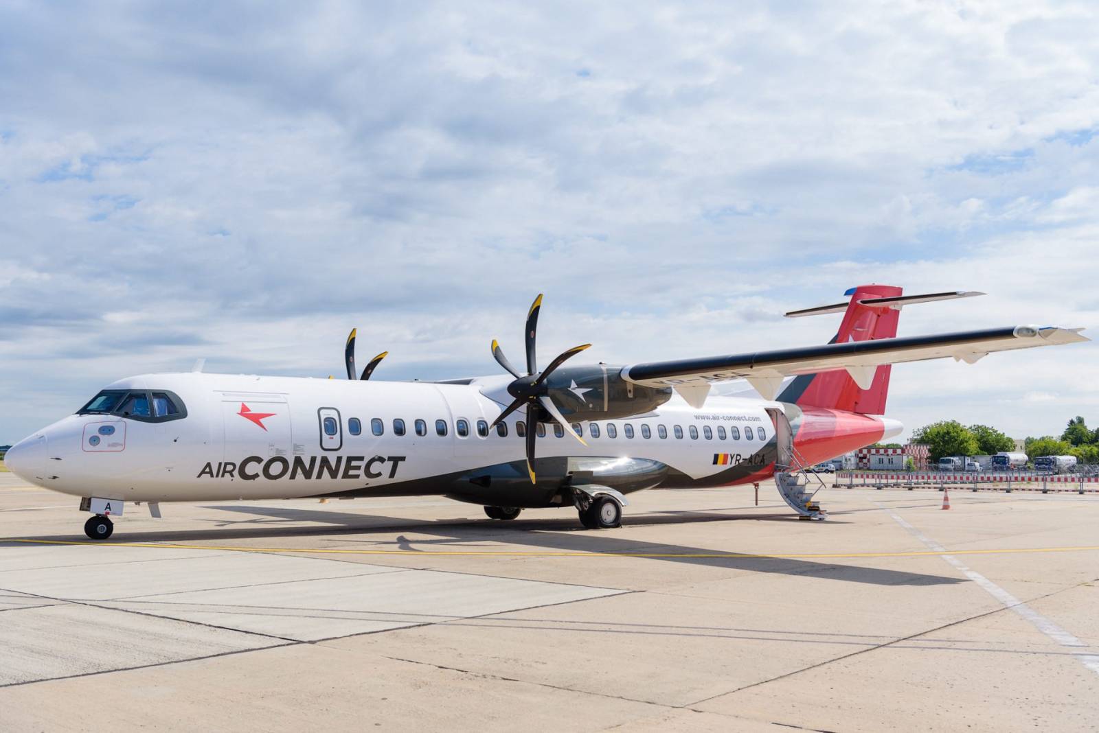 AirConnect, o nouă companie aeriană românească, ȋncepe operarea de zboruri regulate