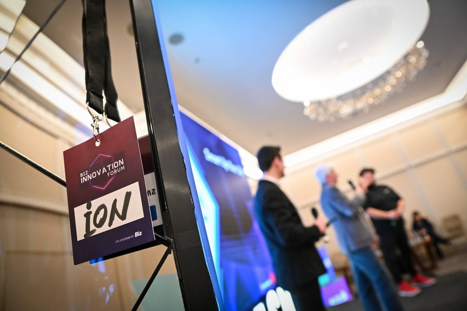 Ion pentru prima data intr o conferinta la BIZ INNOVATION FORUM 2023